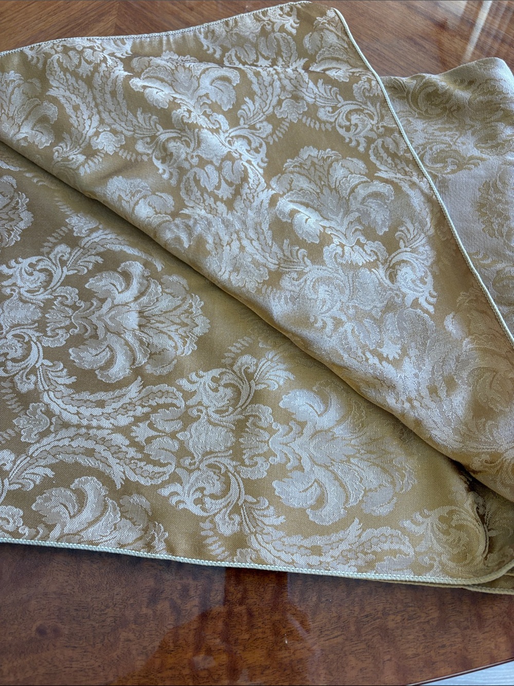 Gold Damask Jacquard Table cloth